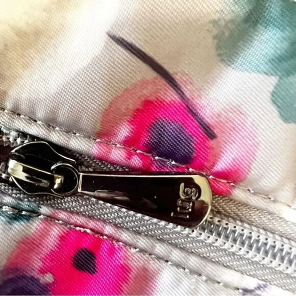 Lug Gondola Large Travel Tote Gray Floral Vacation Carryon Bag‎ Trolley Sleeve - Picture 6 of 10